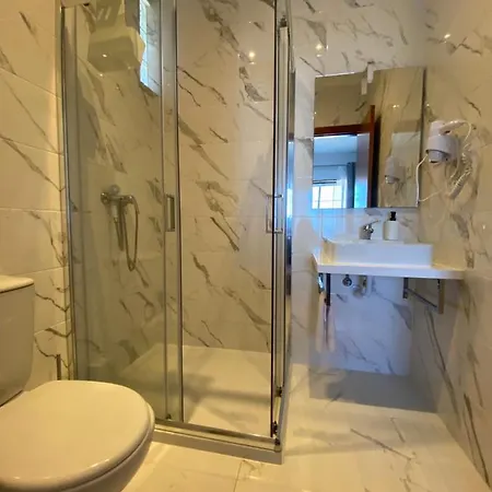 Vina's Place Bed and Breakfast Ναζαρέ