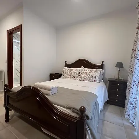 Vina's Place Bed and Breakfast *