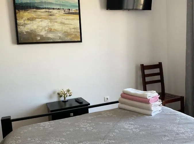 Vina's Place לינה וארוחת בוקר נאזרה