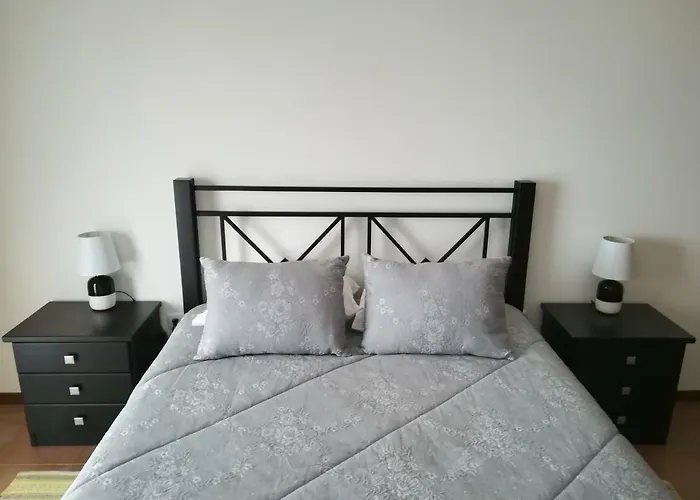 ビニャズ プレイス *